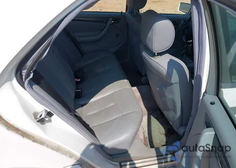 1999 Mercedes-Benz C 230 Kompressor z USA, uszkodzony, nr VIN WDBHA24G3XA806260